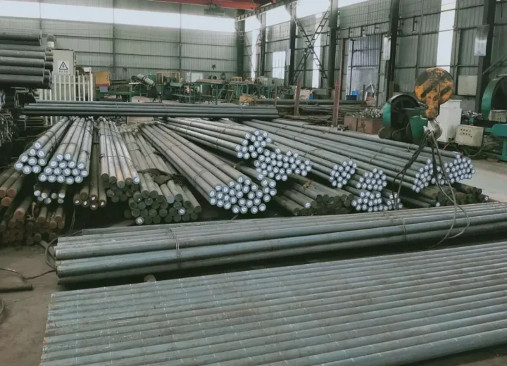 Steel grinding rods arranged for product inspection