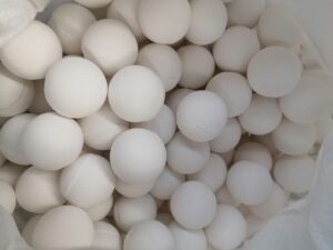 Ceramic grinding balls